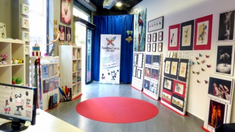 Zirkólika abre en Barcelona la primera tienda y galería de arte especializada en circo