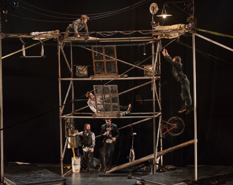 La nueva compañía canadiense La Machine de Cirque deslumbra en su única actuación en el Centre Cultural de Terrassa