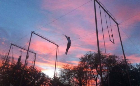 El polideportivo Tres Cantos alberga los talleres de trapecio volante a partir del enero