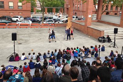 [XVIII Umore Azoka Leioa] Los artistas callejeros ocupan la ciudad de Leioa