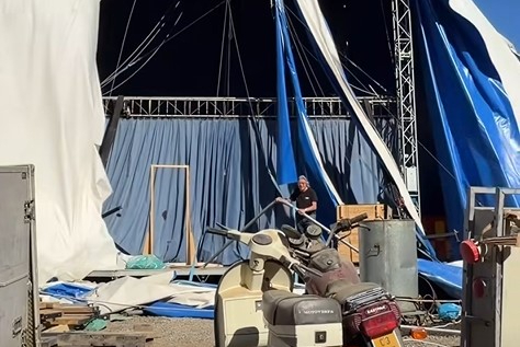 El viento destroza dos carpas del Circ Cric