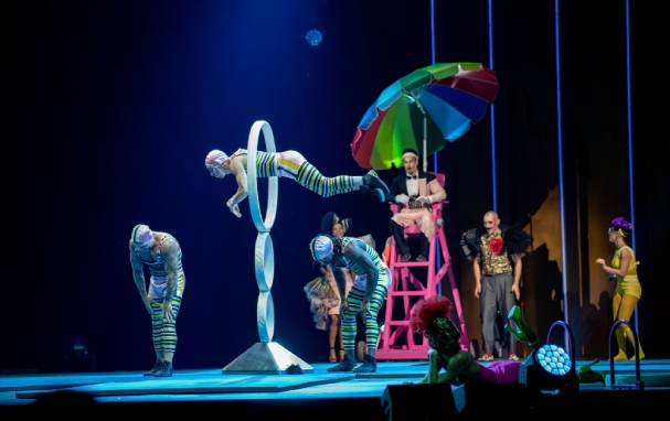 Cirque du Soleil rinde homenaje al comercio andorrano